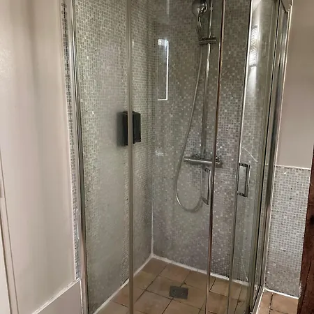 1 Bedroom Apartment-6p-louvre With Netflix